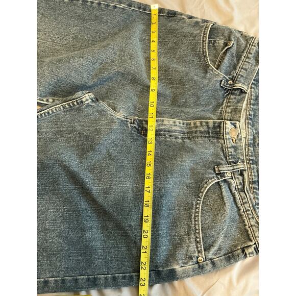 Wrangler Jeans Mens Size 36x32 Relaxed Fit Tapered Leg Vintage Blue Washed Denim - Picture 6 of 7